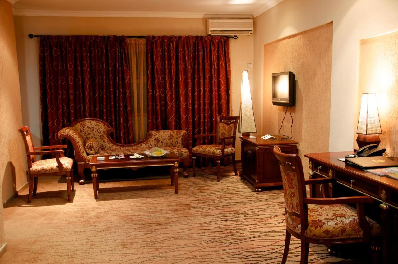 Crossroads Hotel Lilongwe Exterior foto